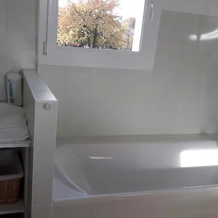 D'hotes - La Maison De Jane Bed & Breakfast 3*