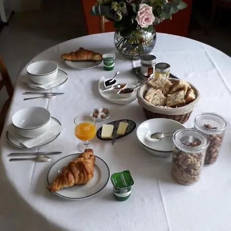 D'hotes - La Maison De Jane Bed & Breakfast 3*